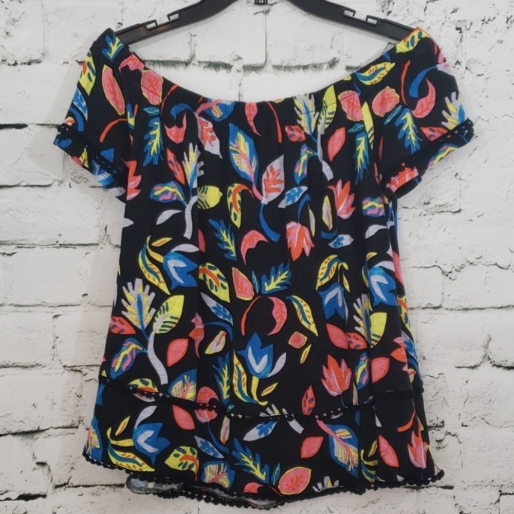 Max Jeans off shoulder light weight top